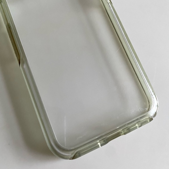 Otterbox Symmetry Series Clear Case for iPhone 11 Pro - Picture 3 of 6